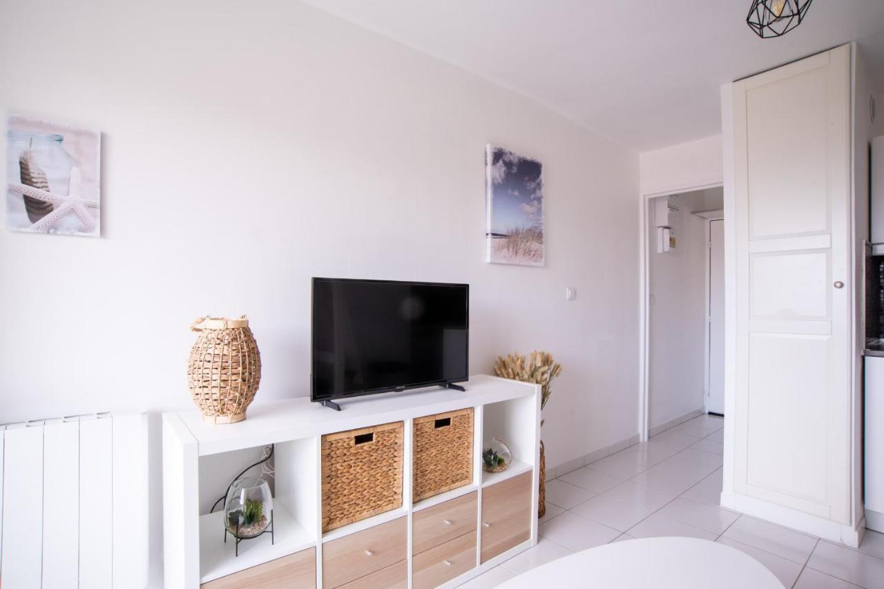 With Balcony At 7 Min From The Appartement *